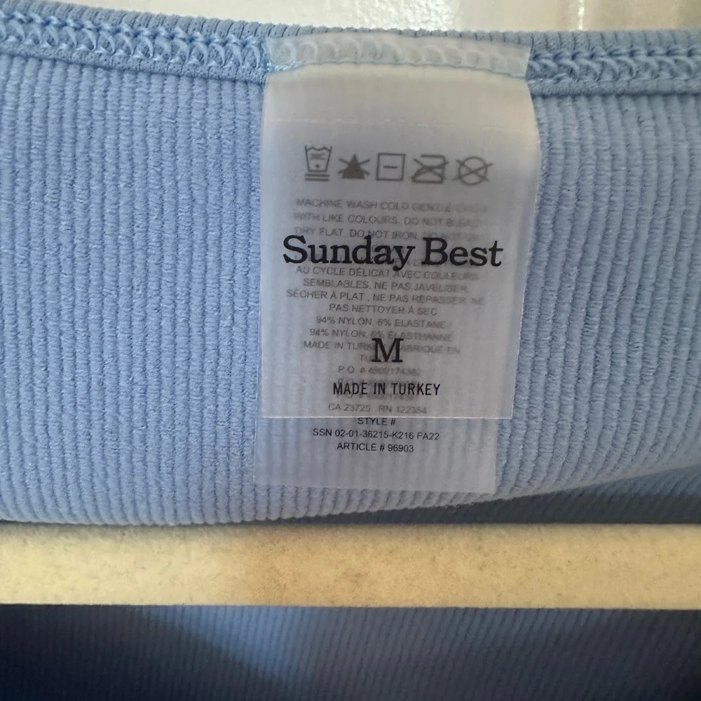 Sunday Best blue crop top size M - Picture 3 of 3